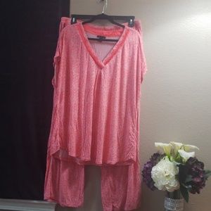 2-piece pajama set in coral